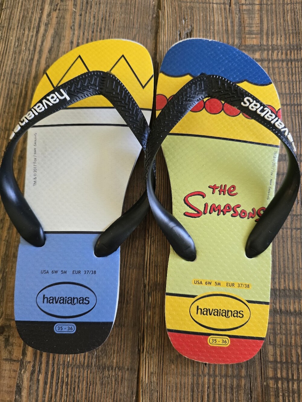 Havaianas The Simpsons Flip Flops - Yellow, Blue, Red, Black W6, M5